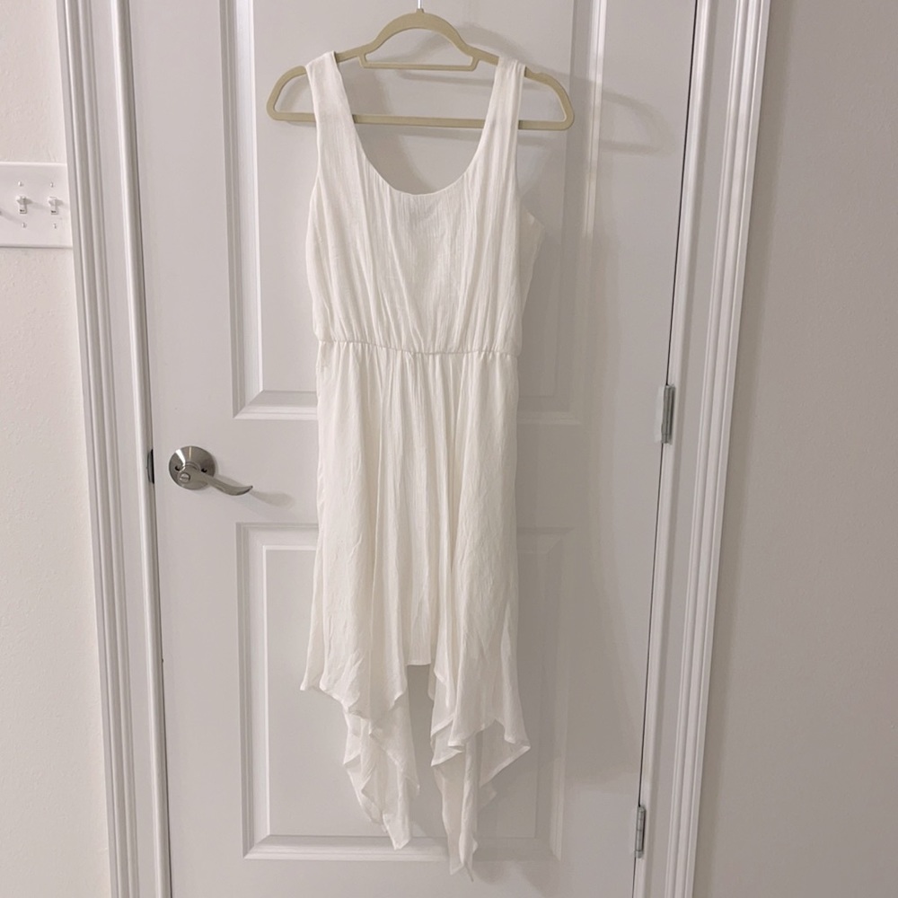 Brand AUW, size 8 white dress, brand new, never worn